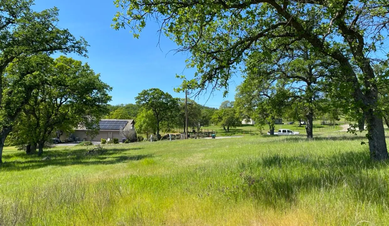 3.62-acre property photograph 6